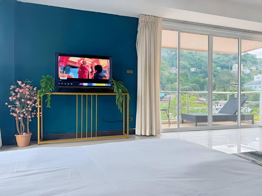 4 Bed Penthouse With 3 Terraces Patong