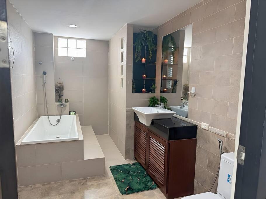 4 Bed Penthouse With 3 Terraces