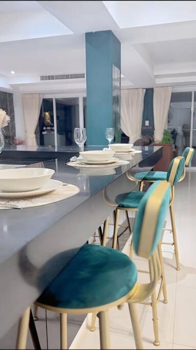 4 Bed Penthouse With 3 Terraces Apartment